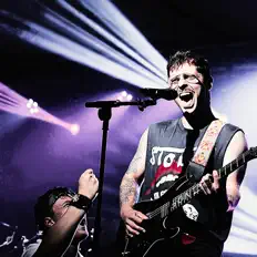 聆聽 Gonzo Salamanca、觀看音樂影片、閱讀小傳、查看巡演日期等！