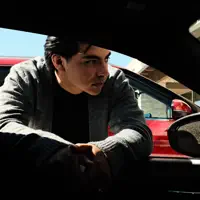 收听 undefined、观看音乐视频、阅读小传、查看巡演日期等 ！