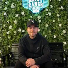 Ακούστε περιεχόμενο από TheRealYoungJ, παρακολουθήστε μουσικά βίντεο, διαβάστε το βιογραφικό, δείτε ημερομηνίες περιοδείας, και πολλά ακόμη!