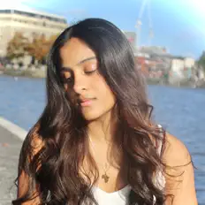 Hör dir Angie Perera an, schau dir Musikvideos an, lies die Biografie, finde Tourdaten und mehr!