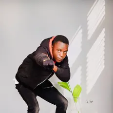 Hör dir Triky Mula Mufkiin an, schau dir Musikvideos an, lies die Biografie, finde Tourdaten und mehr!