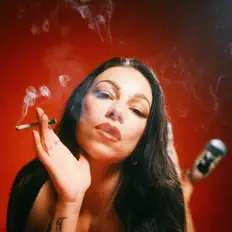 Melina Malone dinle, müzik videolarını izle, biyografisini oku, tur tarihlerini ve daha fazlasını gör!