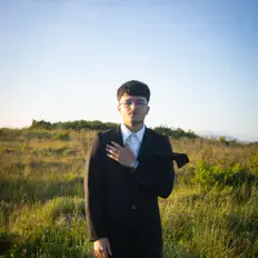 聆聽 Gil Saint、觀看音樂影片、閱讀小傳、查看巡演日期等！