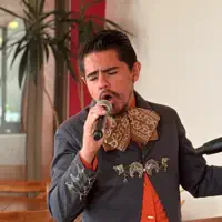 Escucha a undefined, mira vídeos musicales, lee la biografía, consulta fechas de giras y mucho más.