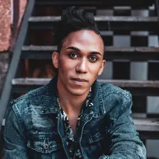 Theo Nel: песни, клипы, биография, даты выступлений и многое другое.