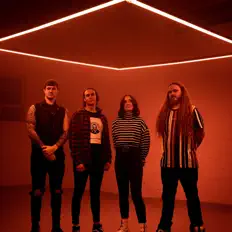 50fifty dinle, müzik videolarını izle, biyografisini oku, tur tarihlerini ve daha fazlasını gör!