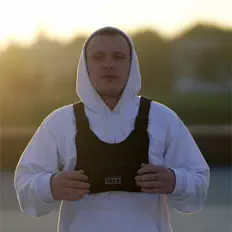 Мишаня Росс dinle, müzik videolarını izle, biyografisini oku, tur tarihlerini ve daha fazlasını gör!