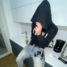 Luister naar kaan2m, bekijk muziekvideo's, lees de bio, bekijk de tourdata, en meer!