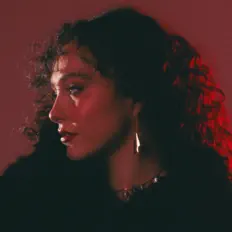 Ilmur: песни, клипы, биография, даты выступлений и многое другое.