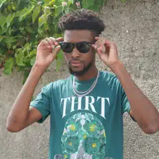 Ouça JAHMAYDE, assista a videoclipes, leia a biografia, veja as datas das turnês e mais!