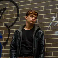 Hör dir undefined an, schau dir Musikvideos an, lies die Biografie, finde Tourdaten und mehr!