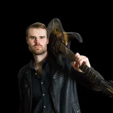 Escucha a Andy Gillion, mira videos musicales, lee su biografía, consulta las fechas de las gira y más.