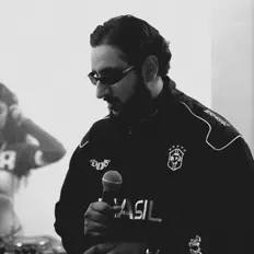 收听 Kam Boora、观看音乐视频、阅读小传、查看巡演日期等 ！