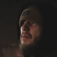 Hör dir YAMAMOTO an, schau dir Musikvideos an, lies die Biografie, finde Tourdaten und mehr!