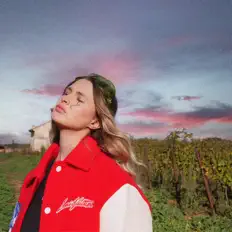 Escucha a Yuhna Foster, mira videos musicales, lee su biografía, consulta las fechas de las gira y más.