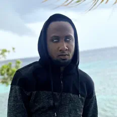 Ouve Arribazon, vê vídeos de música, lê a biografia, vê as datas da digressão e muito mais!