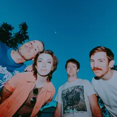 Ascolta Uh Oh, guarda video musicali, leggi la biografia, vedi le date del tour & altro!