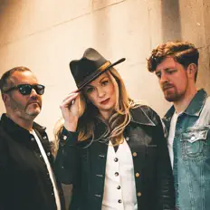 Écoutez Alite, regardez des vidéoclips, lisez la biographie, consultez les dates de tournée et plus encore !