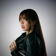 Ouve Whitney Bjerken, vê vídeos de música, lê a biografia, vê as datas da digressão e muito mais!