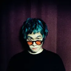 Dengarkan Huang Shao Yong, tonton video musik, baca bio, lihat tanggal tur & lainnya!