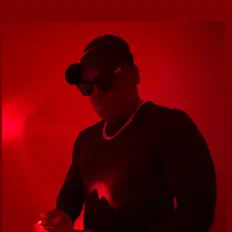 Ascolta Sir Mike G, guarda video musicali, leggi la biografia, vedi le date del tour & altro!