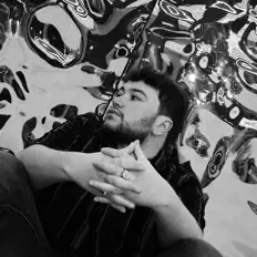 Luister naar Adam Haddour, bekijk muziekvideo's, lees de bio, bekijk de tourdata, en meer!