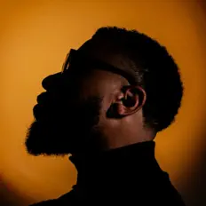 Ακούστε περιεχόμενο από cLARQ!, παρακολουθήστε μουσικά βίντεο, διαβάστε το βιογραφικό, δείτε ημερομηνίες περιοδείας, και πολλά ακόμη!