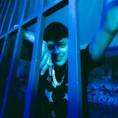 Dengarkan Dazoner, tonton video musik, baca bio, lihat tanggal tur & lainnya!