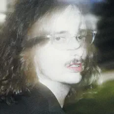Ouve sashayoffa, vê vídeos de música, lê a biografia, vê as datas da digressão e muito mais!