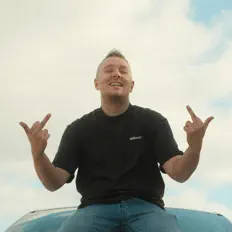 Jupp Hauffを聴いたり、ミュージックビデオを鑑賞したり、経歴やツアー日程などを確認したりしましょう！