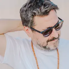收听 Massimo Voci、观看音乐视频、阅读小传、查看巡演日期等 ！