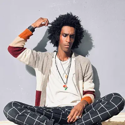 Listen to Chriz Scott, watch music videos, read bio, see tour dates & more!