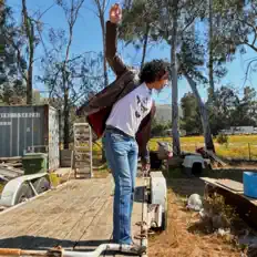 Escucha a Latzo, mira vídeos musicales, lee la biografía, consulta fechas de giras y mucho más.