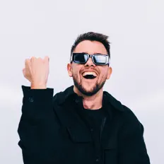 Yves Baakes을(를) 듣고, 뮤직 비디오를 보고, 약력을 읽고, 투어 일정 등을 확인하세요!