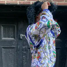 peepean सुनें, म्यूज़िक वीडियो देखें, बायो पढ़ें, दौरे की तारीखें और बहुत कुछ देखें!