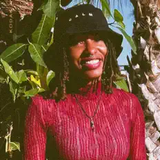 Young Taiyouを聴いたり、ミュージックビデオを鑑賞したり、経歴やツアー日程などを確認したりしましょう！