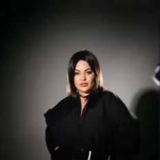 MIROLYBOVA dinle, müzik videolarını izle, biyografisini oku, tur tarihlerini ve daha fazlasını gör!