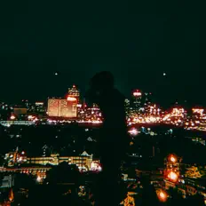 Écoutez Darius Sobhian, regardez des vidéoclips, lisez la biographie, consultez les dates de tournée et plus encore !