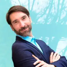 Poslechněte si interpreta Damir Sertić, sledujte hudební videa, přečtěte si životopis, podívejte se na data turné a další informace.