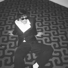 Jackson Marshallを聴いたり、ミュージックビデオを鑑賞したり、経歴やツアー日程などを確認したりしましょう！