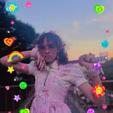 Alice Heartshine dinle, müzik videolarını izle, biyografisini oku, tur tarihlerini ve daha fazlasını gör!