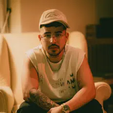 聆聽 Louwis、觀看音樂影片、閱讀小傳、查看巡演日期等！