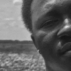 Hör dir Sultan Dè an, schau dir Musikvideos an, lies die Biografie, finde Tourdaten und mehr!