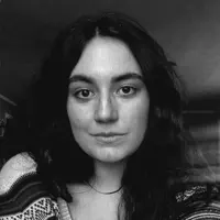 Ouve undefined, vê vídeos de música, lê a biografia, vê as datas da digressão e muito mais!