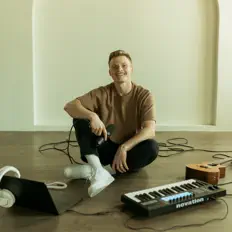 Dengarkan Branson Merchant, tonton video musik, baca bio, lihat tanggal tur & lainnya!