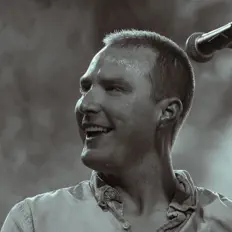 Dengarkan Tonner, tonton video musik, baca bio, lihat tanggal tur & lainnya!