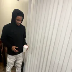 KinggBagg을(를) 듣고, 뮤직 비디오를 보고, 약력을 읽고, 투어 일정 등을 확인하세요!