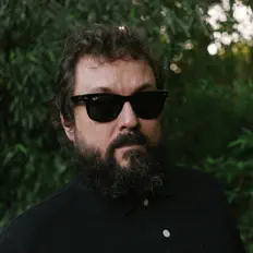 Ascolta John Davis, guarda video musicali, leggi la biografia, vedi le date del tour & altro!