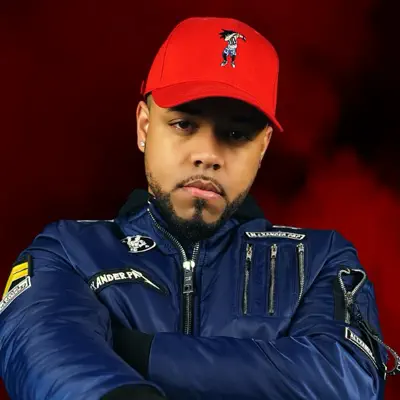 Listen to Hugo Pina, watch music videos, read bio, see tour dates & more!
