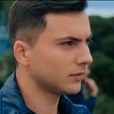 Poslechněte si interpreta Тимофей Борисов, sledujte hudební videa, přečtěte si životopis, podívejte se na data turné a další informace.